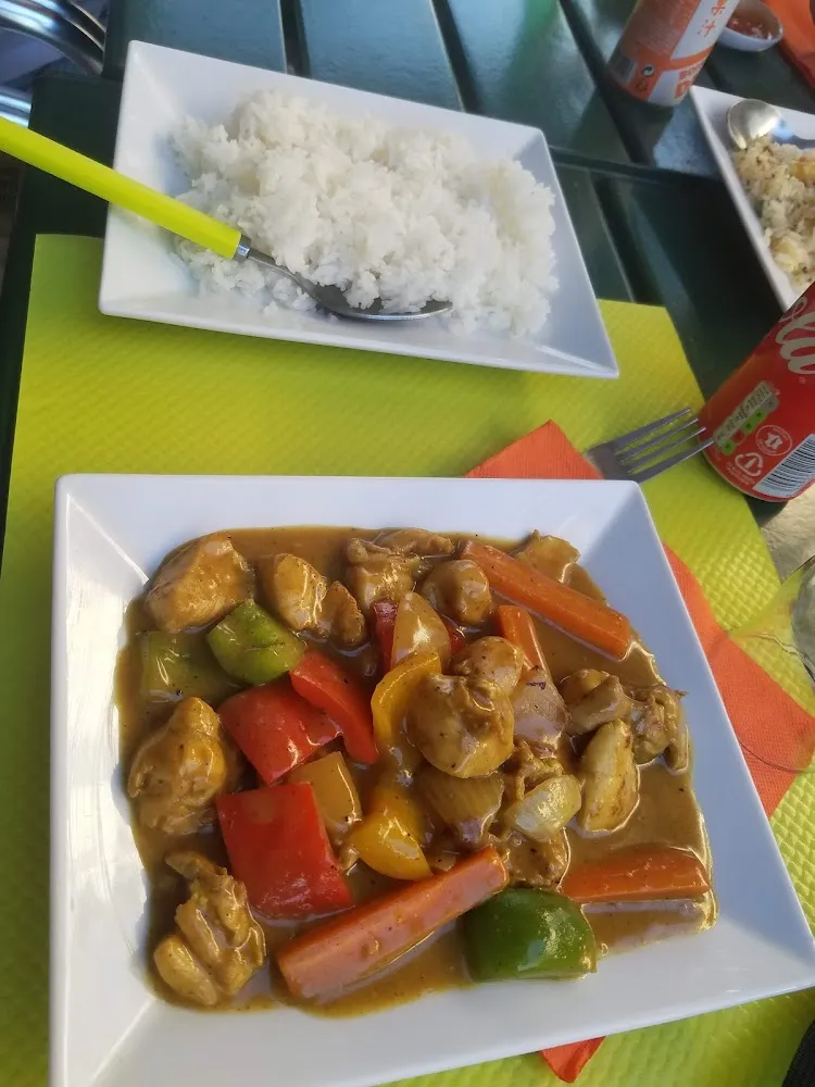 Poulet Au Curry Et Riz Blanc